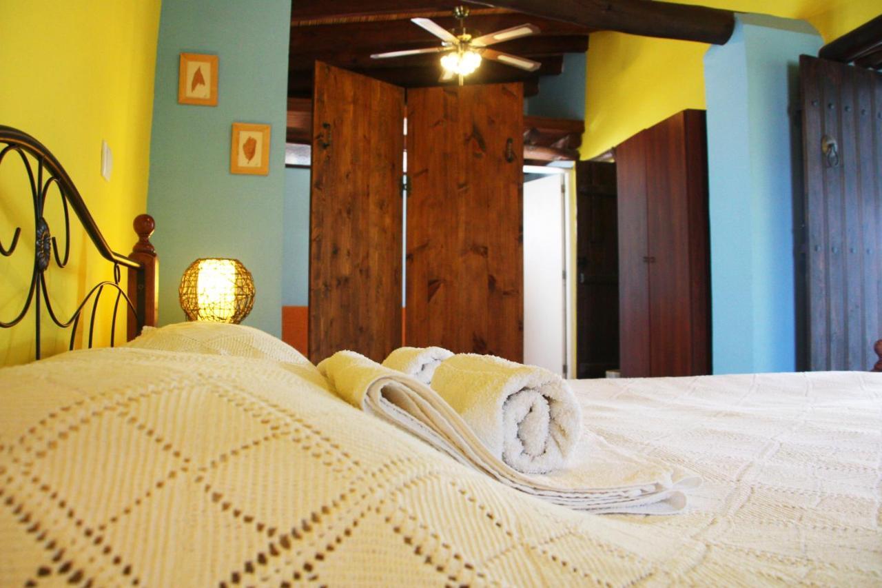 Aperanti Agrotourism Bed & Breakfast Pera Orinis Exterior photo