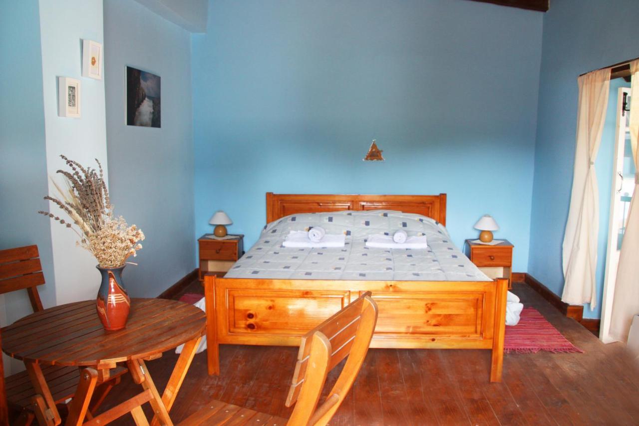 Aperanti Agrotourism Bed & Breakfast Pera Orinis Room photo