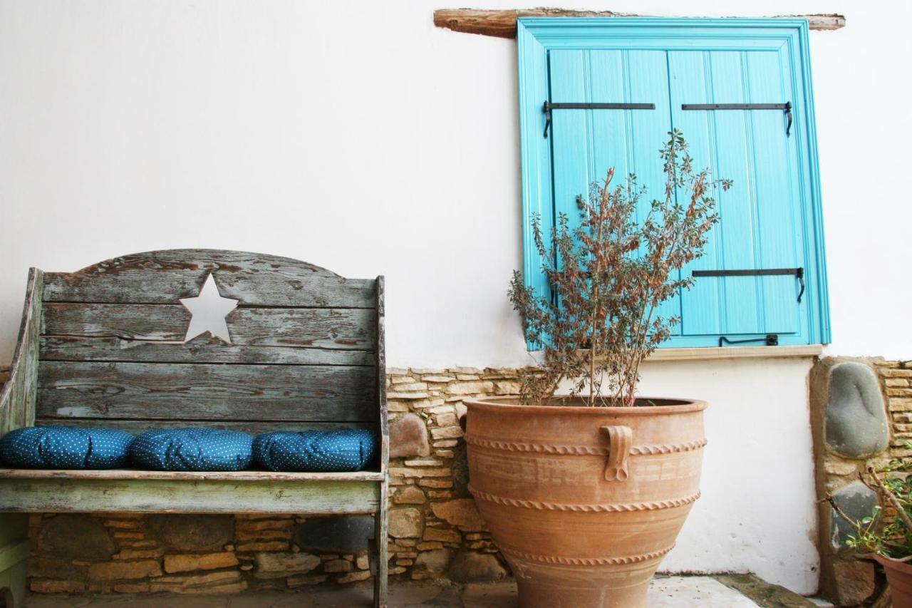 Aperanti Agrotourism Bed & Breakfast Pera Orinis Exterior photo