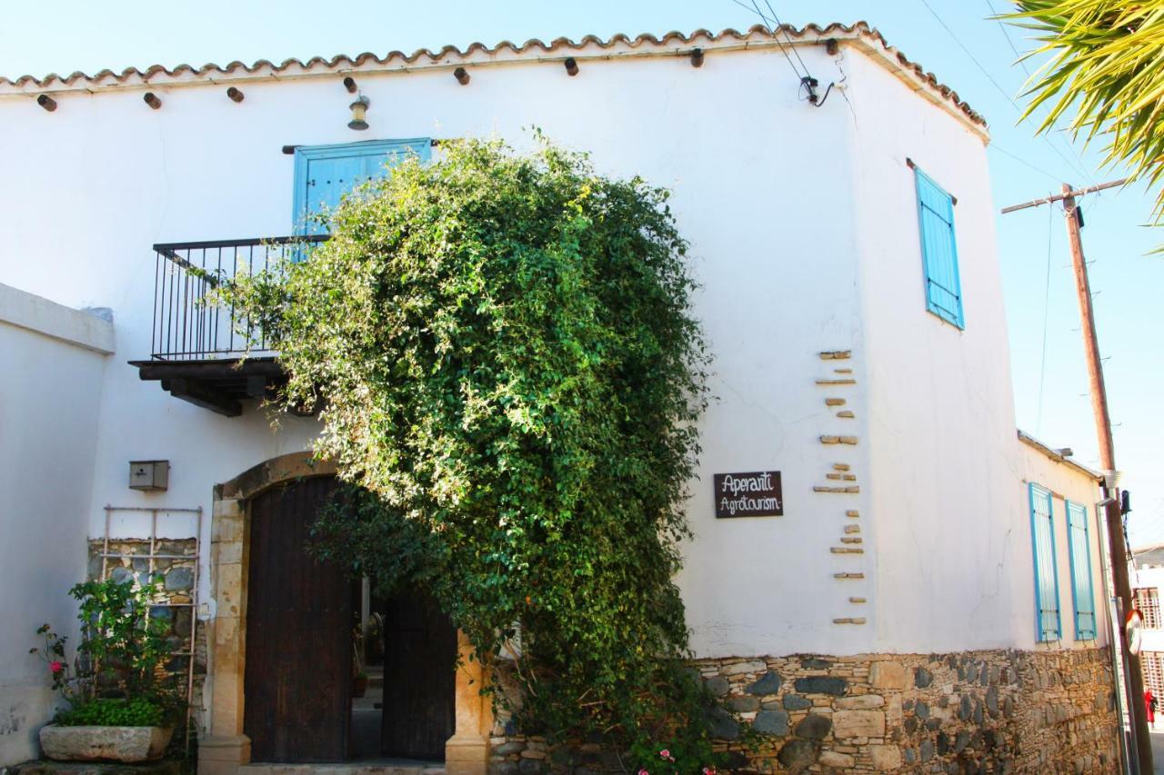 Aperanti Agrotourism Bed & Breakfast Pera Orinis Exterior photo